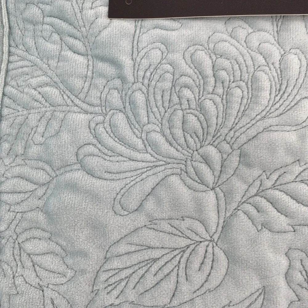 Tahari Home Placemats (Set of 4) Blue Velvet Embroidered Leaves Elegant Everyday